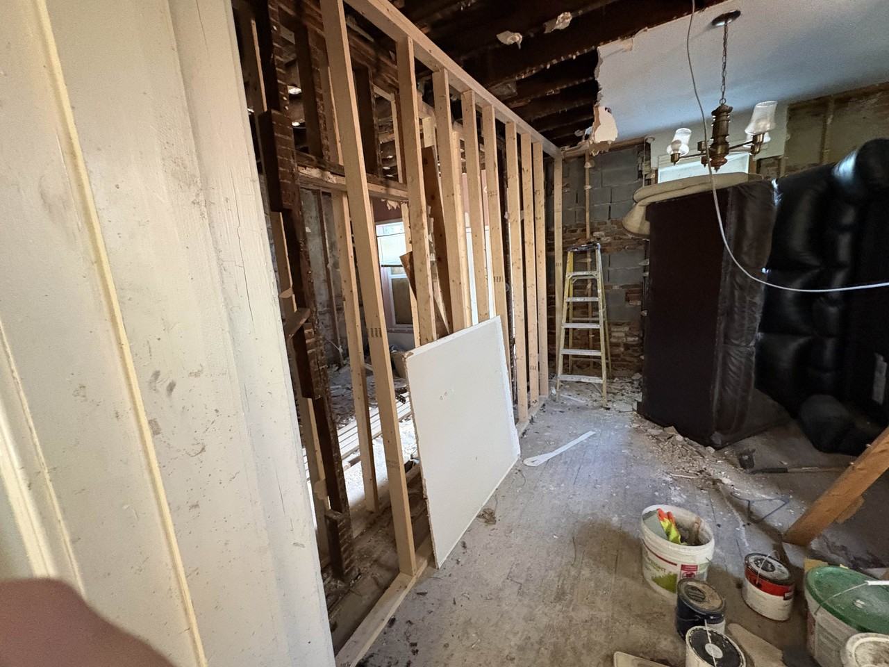 4711 Cupples Pl - Photo 2 of 5