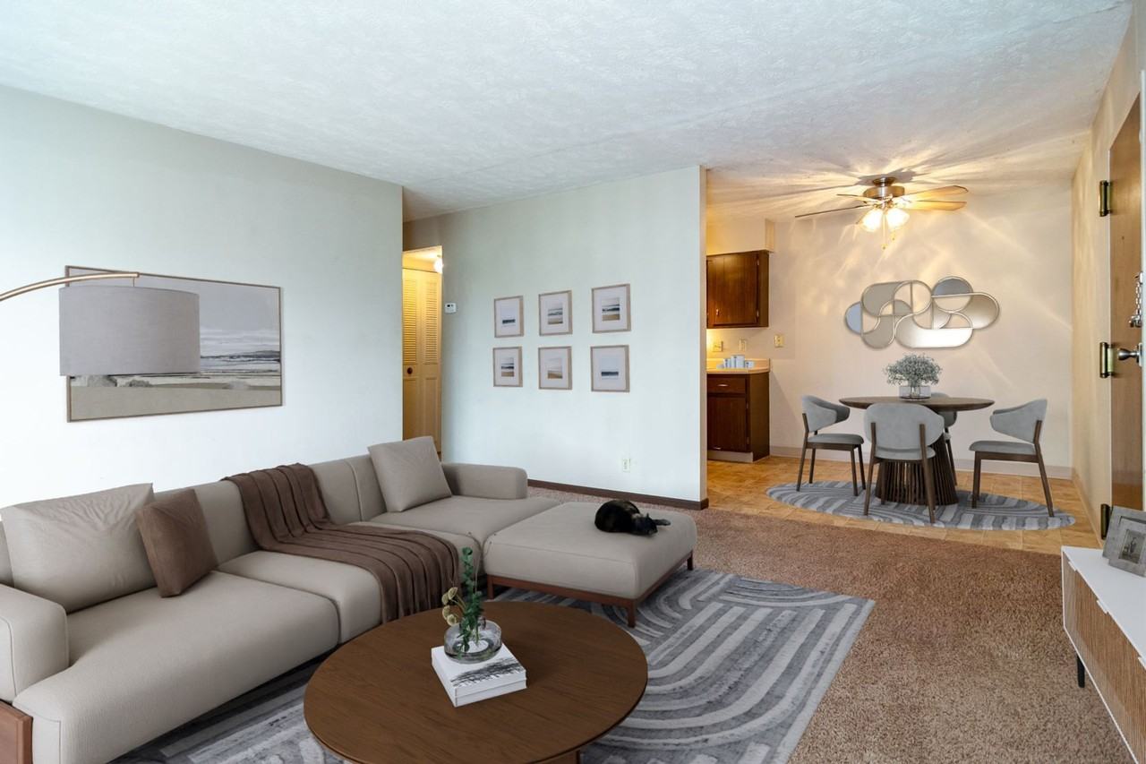 Country Club Lincoln - Photo 5 of 26