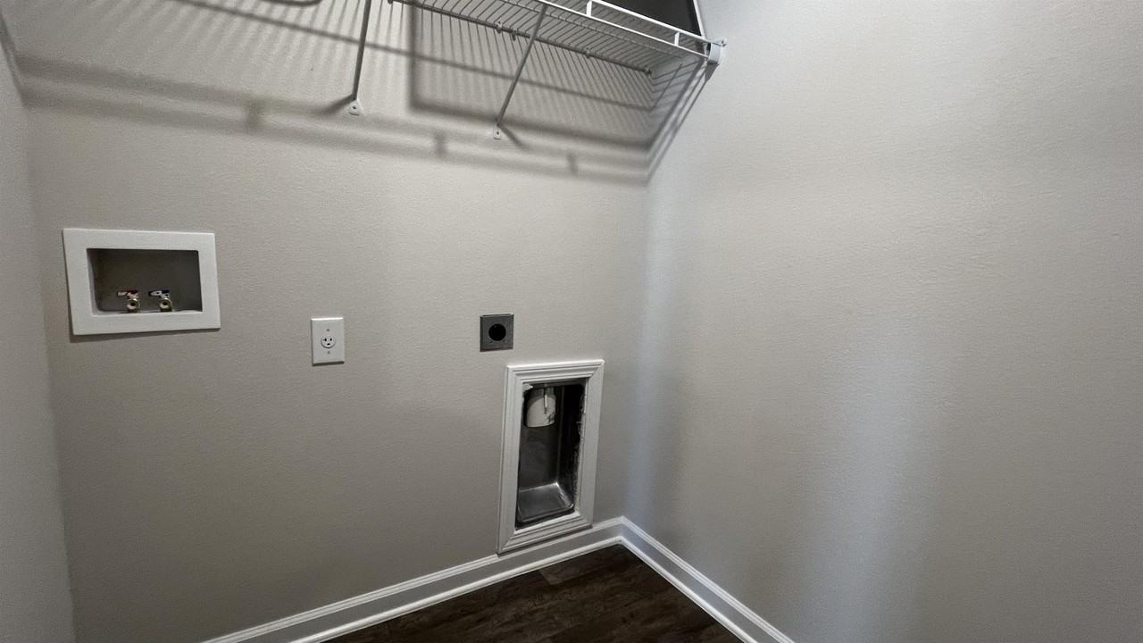 11207 Elemis Dr - Photo 7 of 30