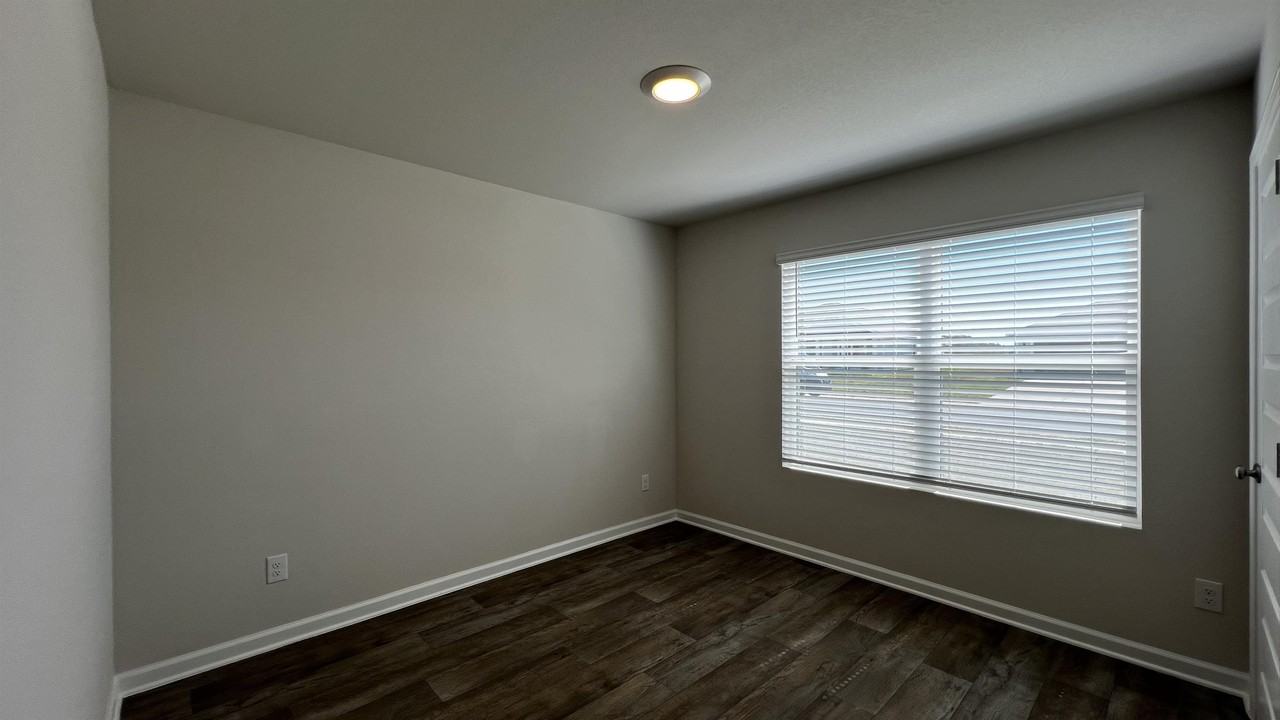11207 Elemis Dr - Photo 6 of 30