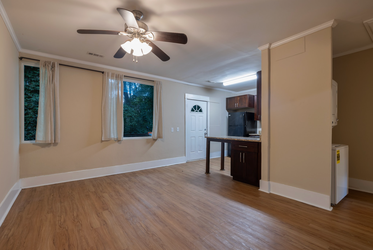 270 Riggs Dr - Photo 2 of 10