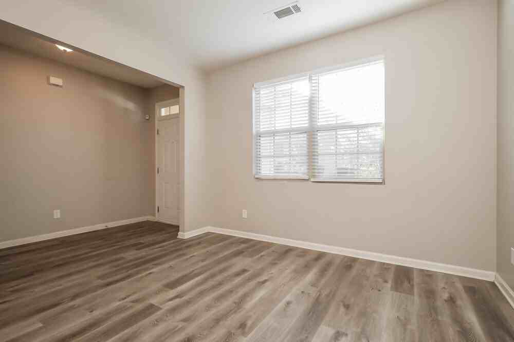 207 Shaker Hollow Dr - Photo 6 of 19