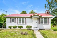 960 7th Pl - Photo 1 of 1