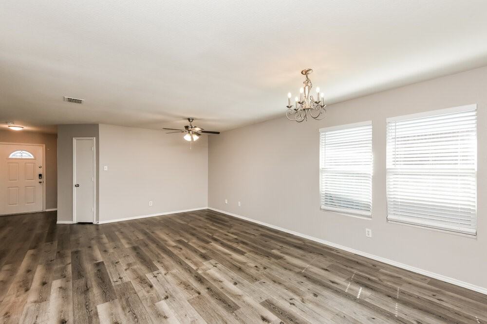 9104 Old Clydesdale Dr - Photo 4 of 16