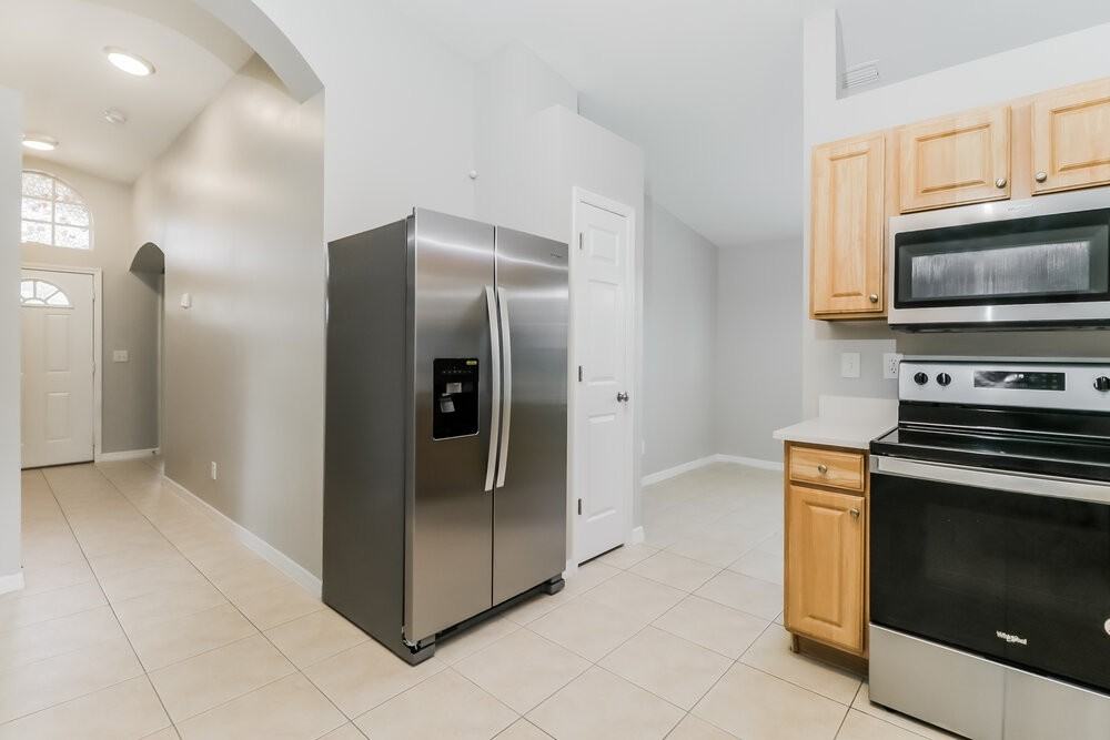 3238 Riverdale Dr - Photo 6 of 16