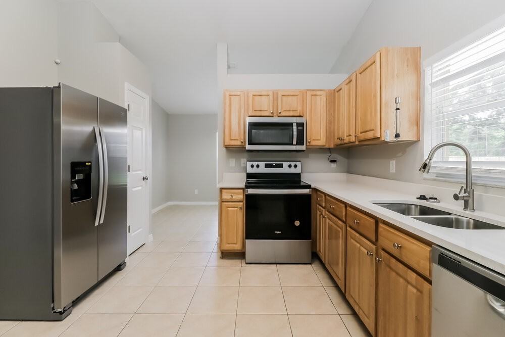 3238 Riverdale Dr - Photo 7 of 16