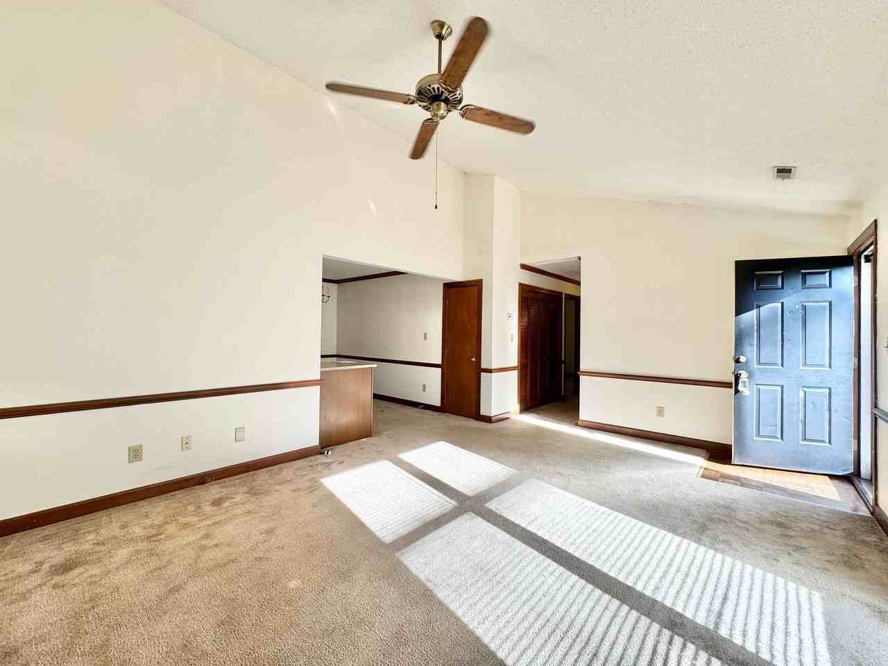 5125 Autumncrest Dr - Photo 3 of 16