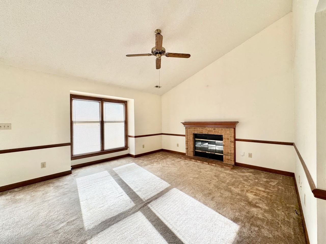 5125 Autumncrest Dr - Photo 7 of 16