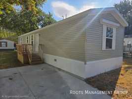 featured image of 40 Vermillion Est #40