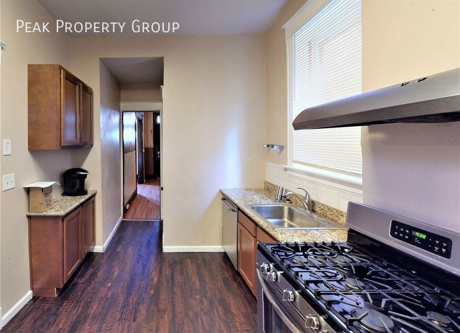 2358 Stratford Ave - Photo 4 of 14