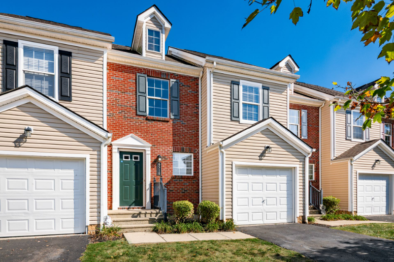 6510 Ash Rock Cir - Photo 2 of 41