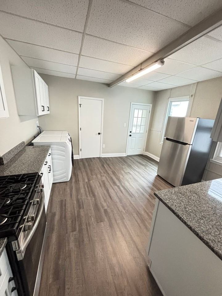 750 Front St - Photo 7 of 50