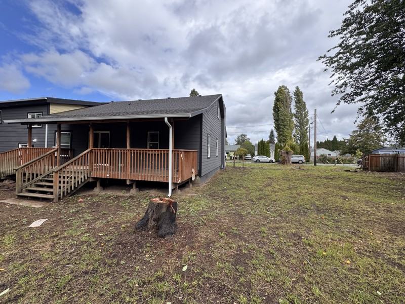 412 Brock St #A - Photo 3 of 24