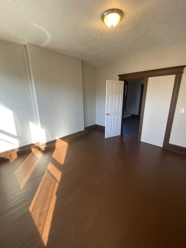 844 Park St #4W - Photo 6 of 9