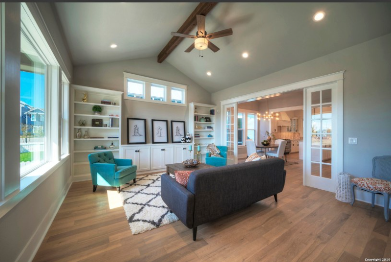 645 Center Grn - Photo 3 of 16