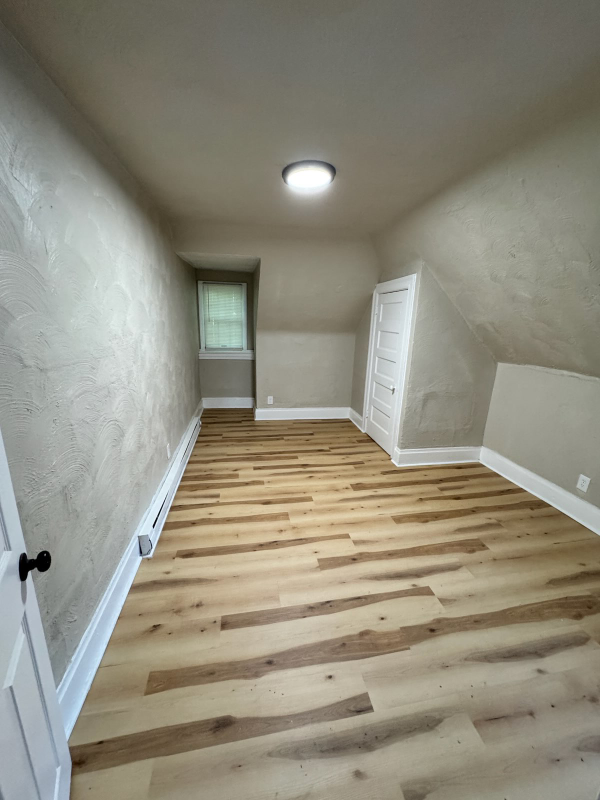 755 Chislett St #B - Photo 6 of 14