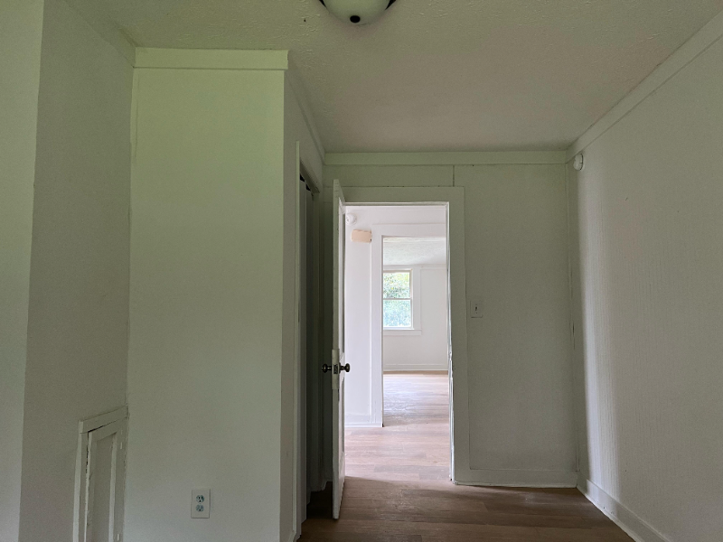 1613 Dewitt St #C - Photo 4 of 15