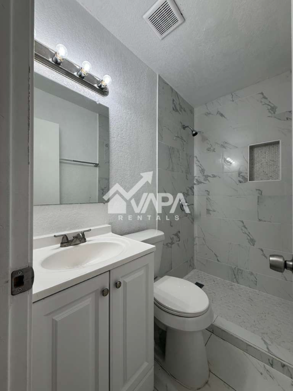 7831 Gallop Dr - Photo 3 of 18