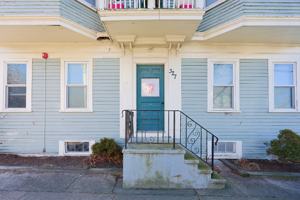 featured image of 327 High St #3R