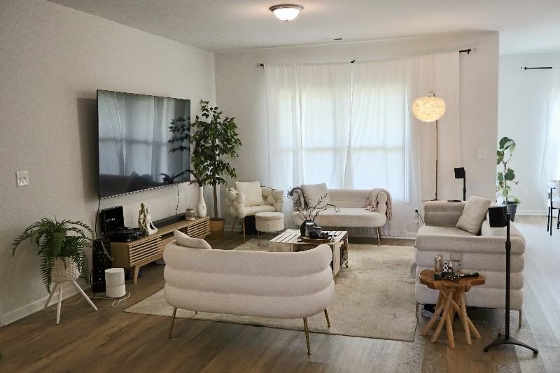 316 Temper St - Photo 7 of 15