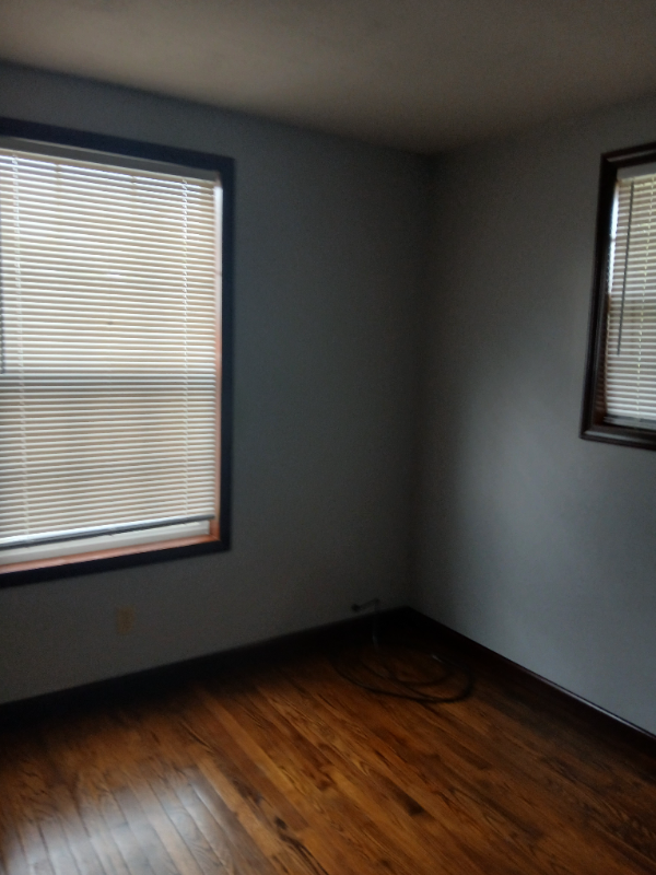 111 Plymouth Ave S - Photo 3 of 8