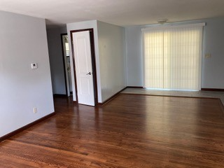 111 Plymouth Ave S - Photo 6 of 8