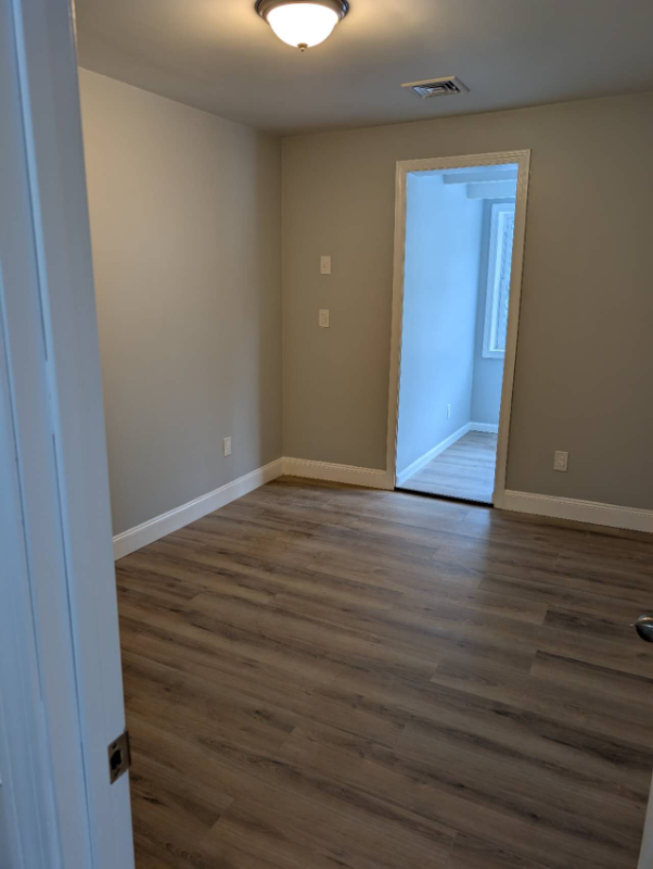 1034 Washington St #1 - Photo 4 of 9