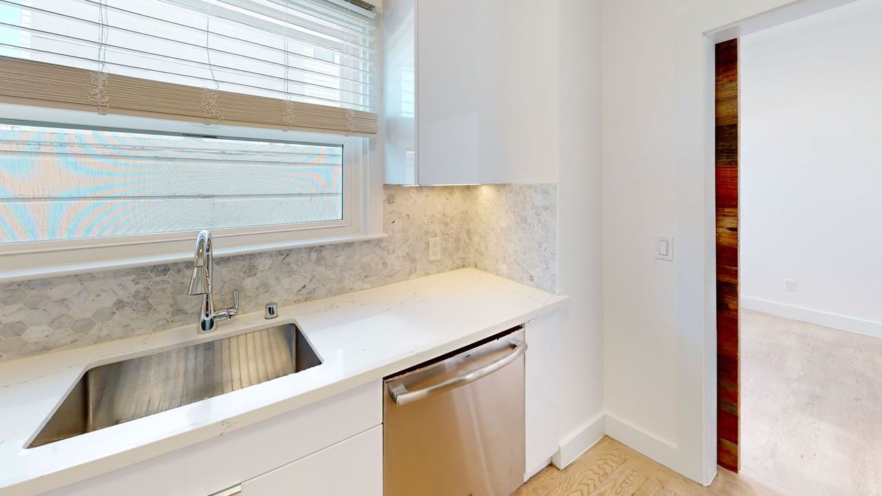 1912 Mission St #1918 - Photo 6 of 29