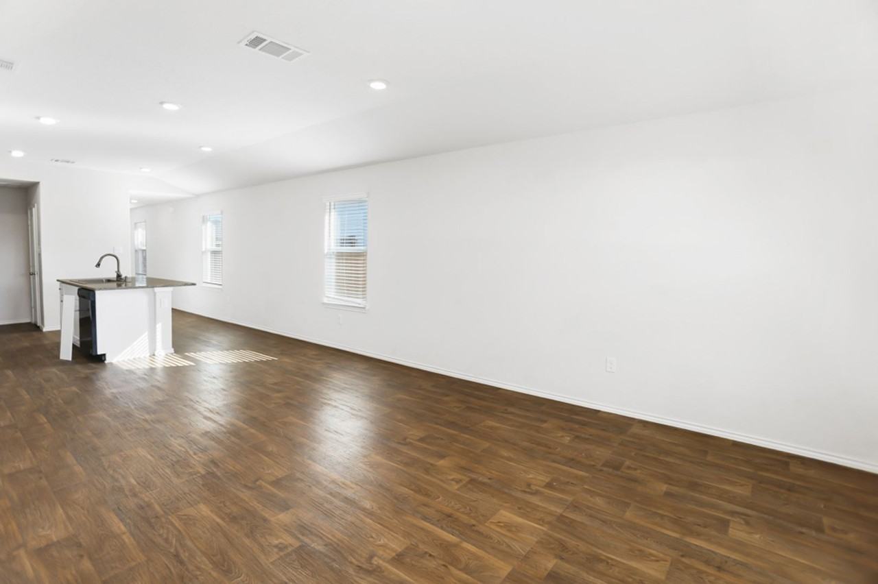 12106 Pease Riv - Photo 2 of 21