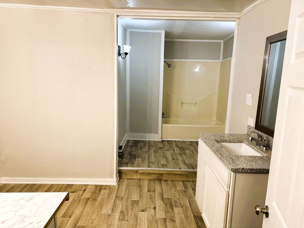 1231 Waller Ave - Photo 6 of 17