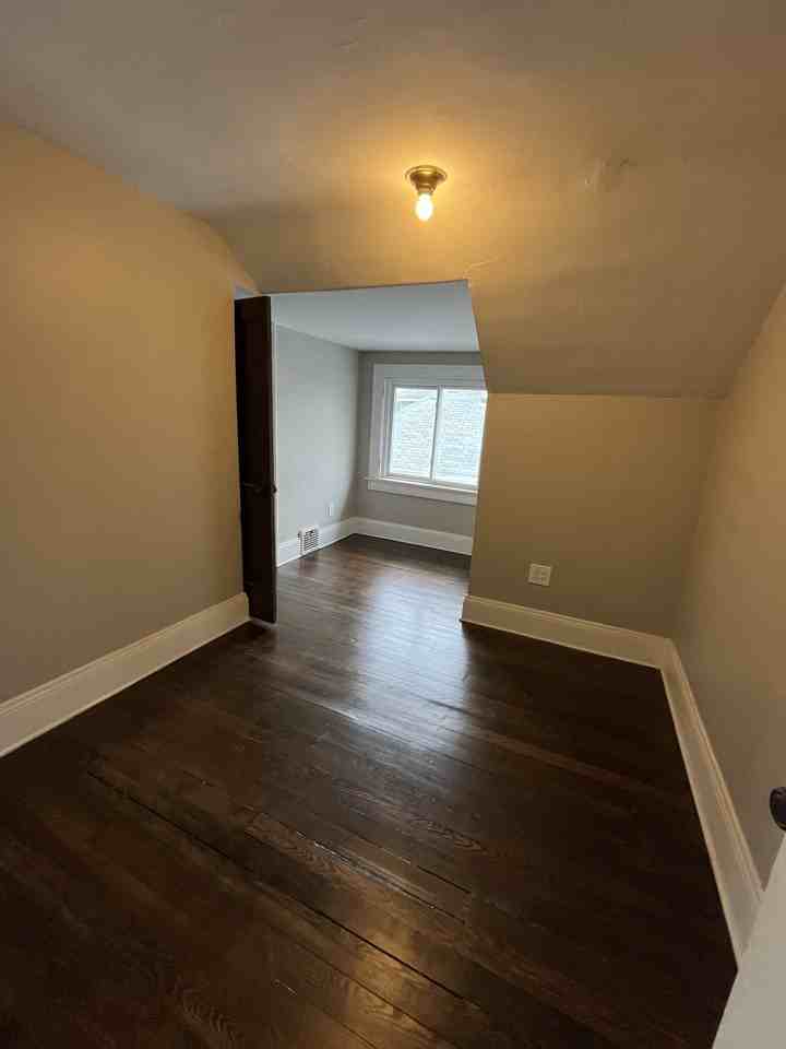 59 S Highland Ave #3 - Photo 6 of 9