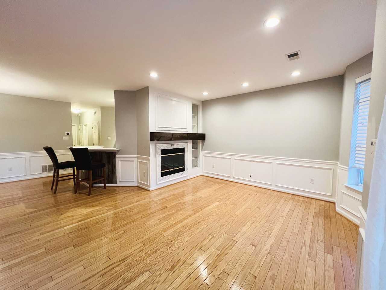 305 Dresher Woods Dr #305 - Photo 3 of 18