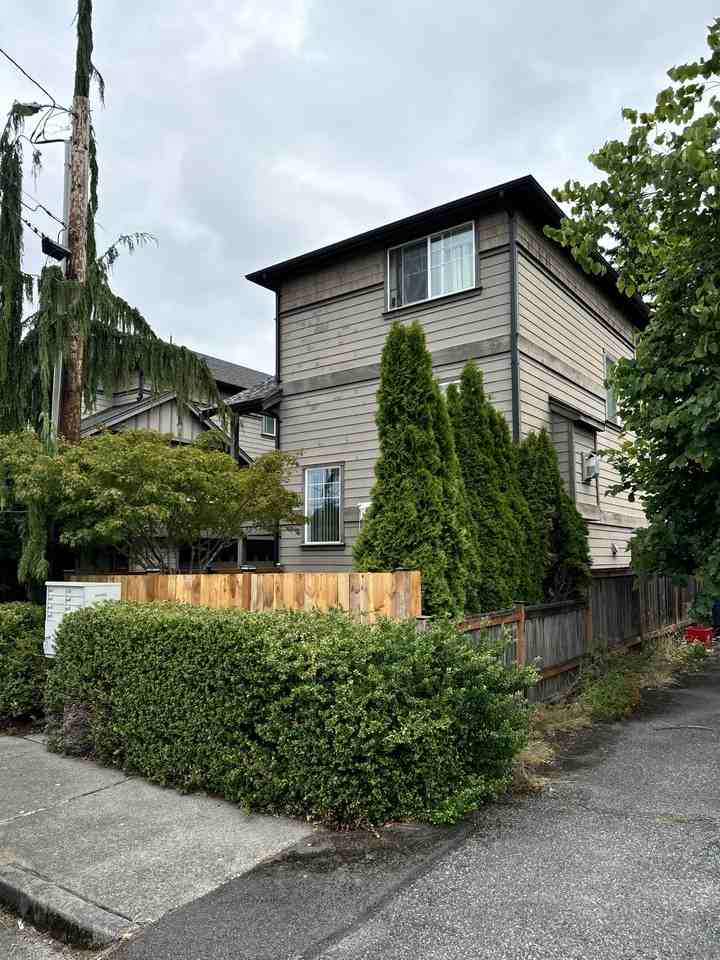 7117 Rainier Dr #A - Photo 3 of 32