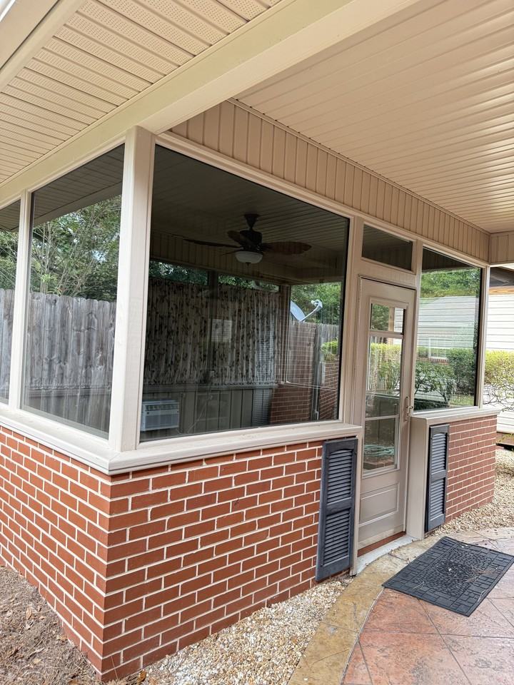 203 17th Ave Se #NA - Photo 2 of 26