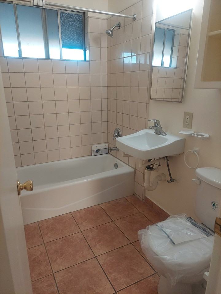 16020 Van Ness Ave #21 - Photo 3 of 6