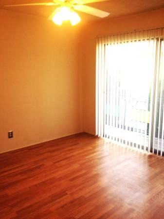 1120 San Rafael Ave #G - Photo 6 of 11