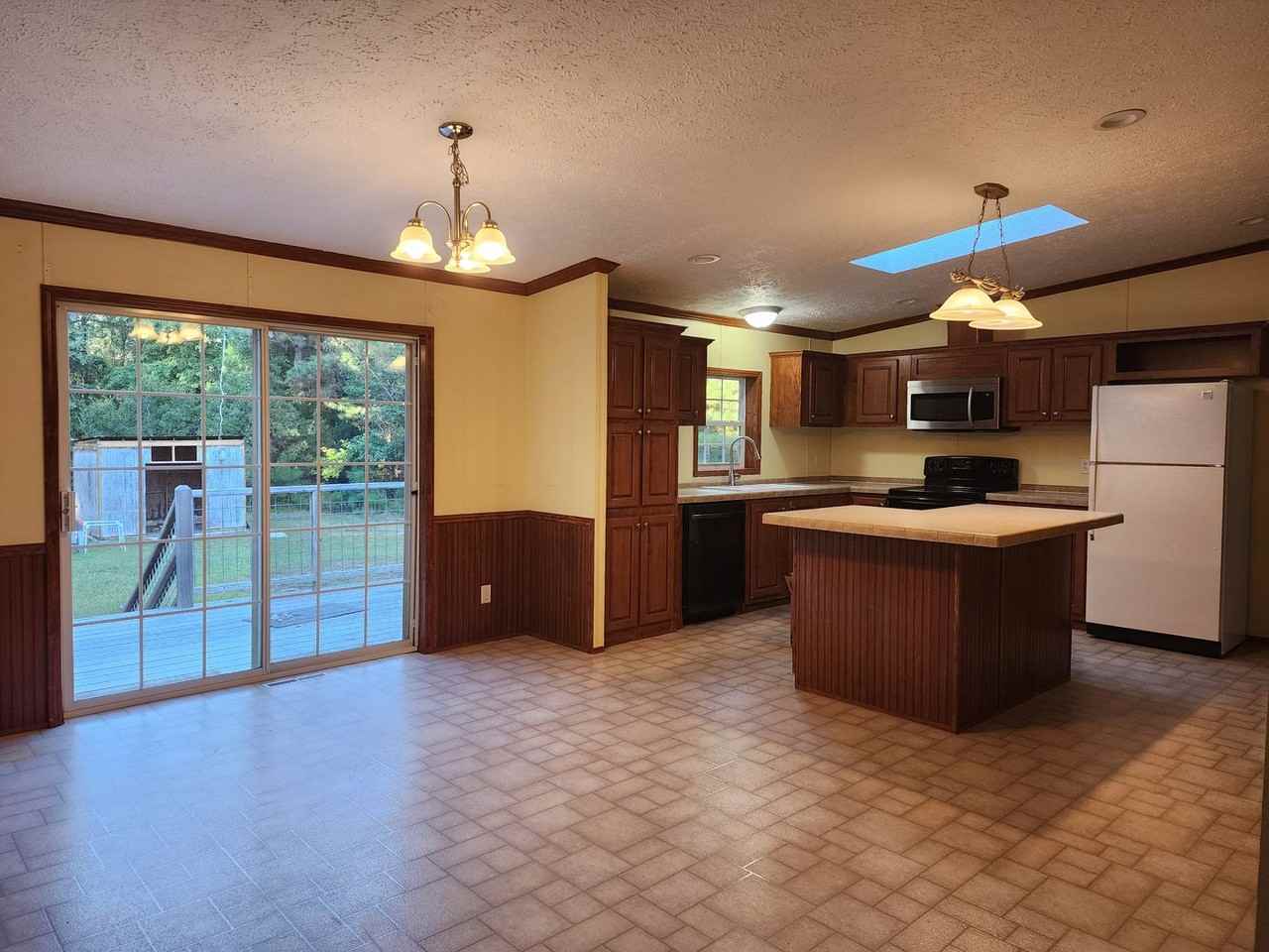 118 April Lane - Photo 2 of 34