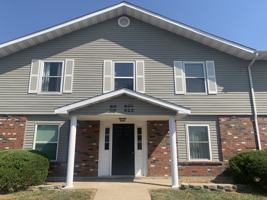 featured image of 822 Highland Hill Ct #G