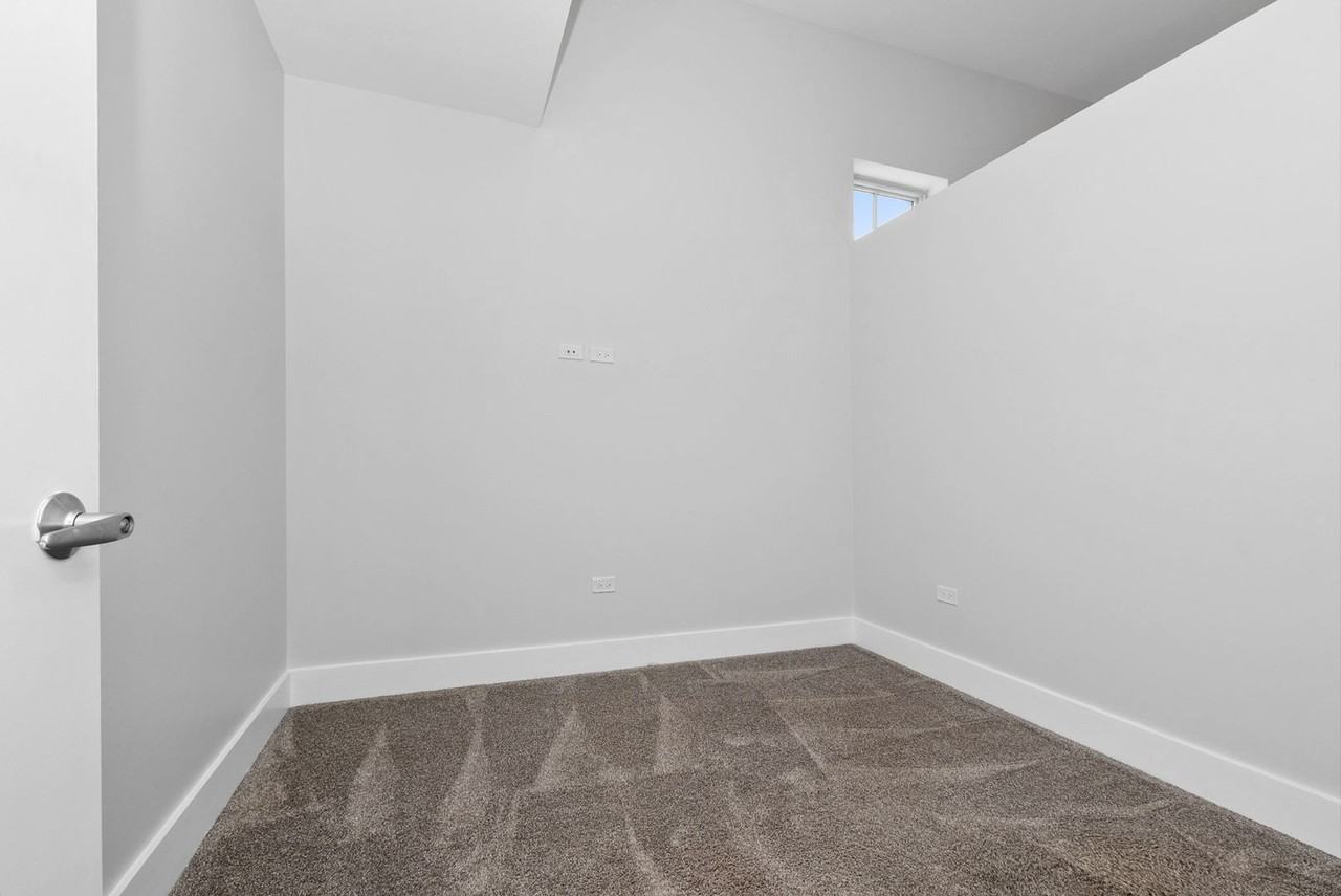 1421-1427 N. Milwaukee Avenue - Photo 7 of 28