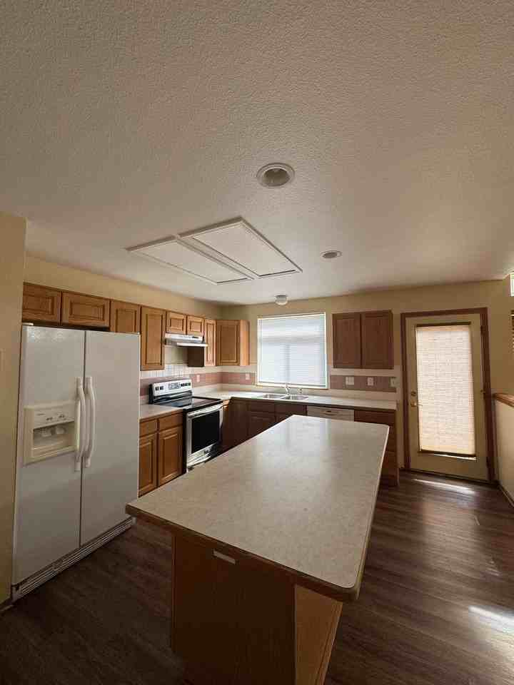 5625 Flag Way - Photo 5 of 21