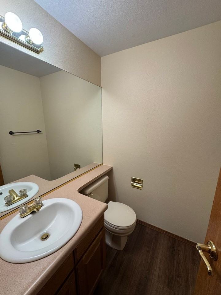 5625 Flag Way - Photo 7 of 21