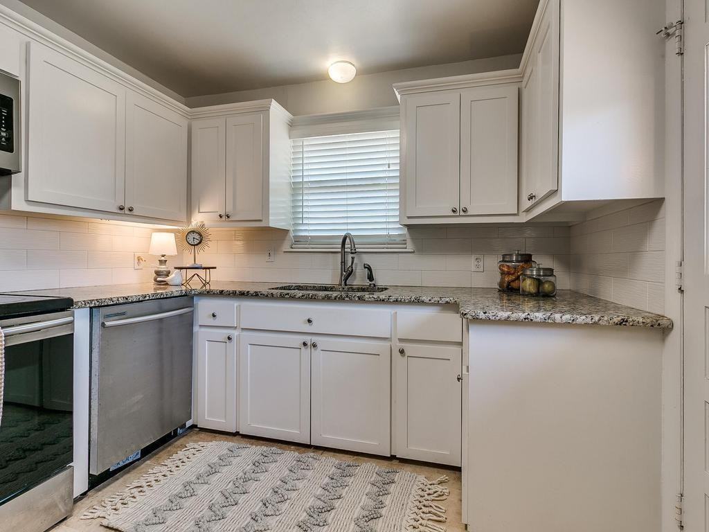 2644 Lakeside Dr #NA - Photo 5 of 11