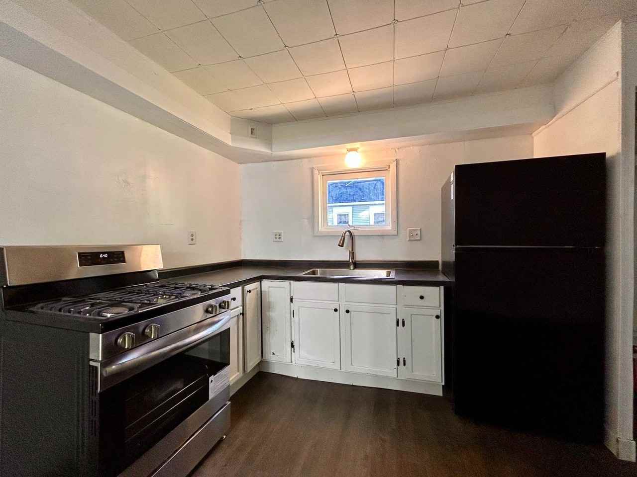 1216 Quarry Ave Nw - Photo 6 of 21