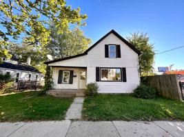 featured image of 1216 Quarry Ave Nw