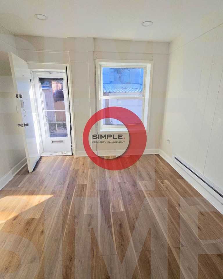 650 Eisenbrown St - Photo 3 of 13