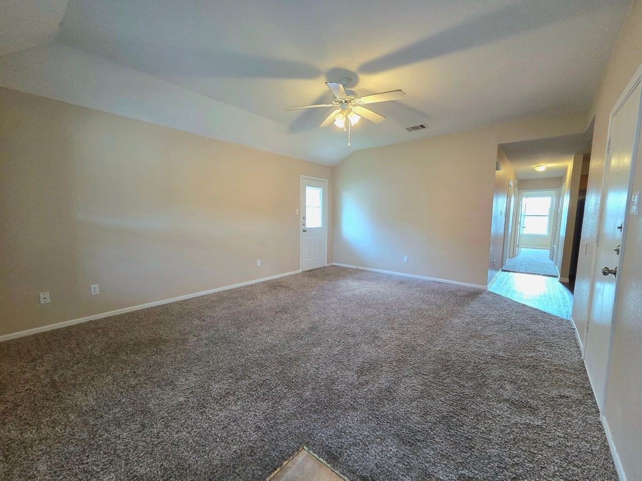 1708 Ute Trl #B - Photo 2 of 13