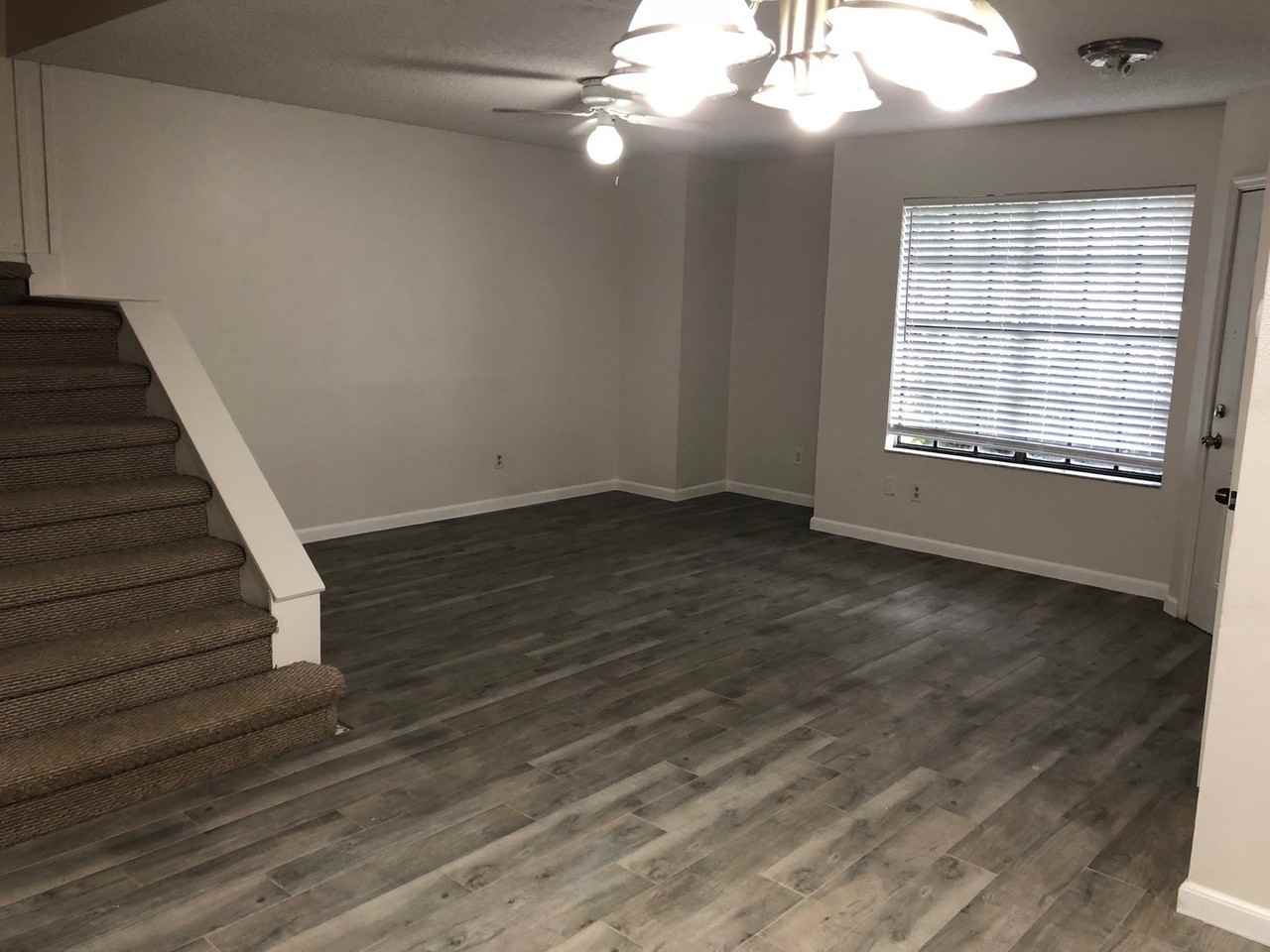 862 Commonwealth Ct - Photo 3 of 15