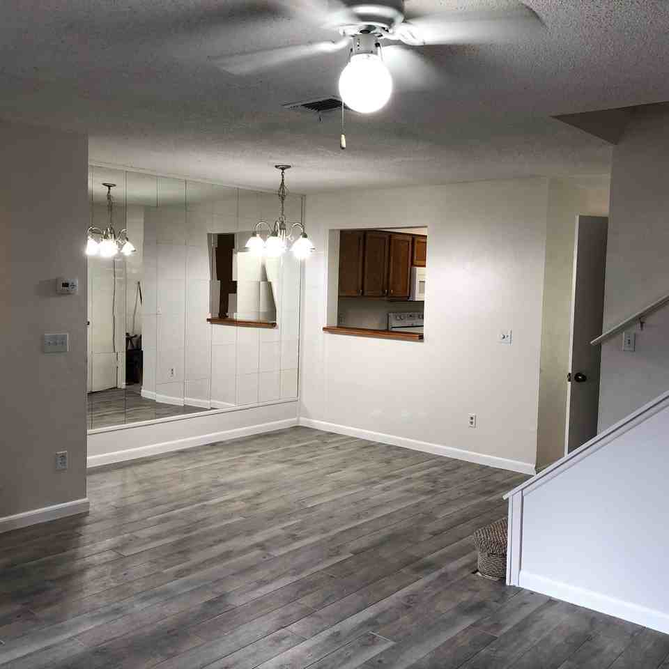 862 Commonwealth Ct - Photo 4 of 15