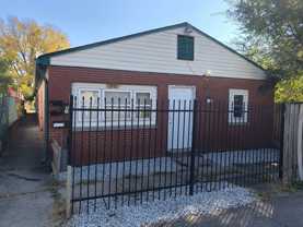 1005 N Pershing Ave #4 - Photo 1 of 1