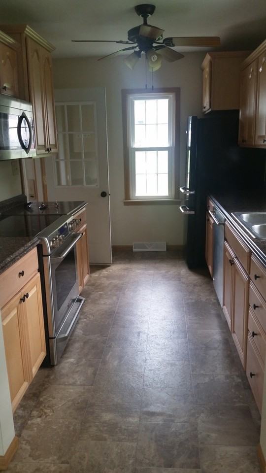 381 22nd Pl - Photo 2 of 11